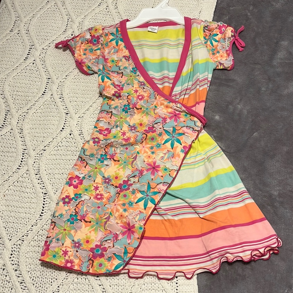 Colorful dress. Great condition!